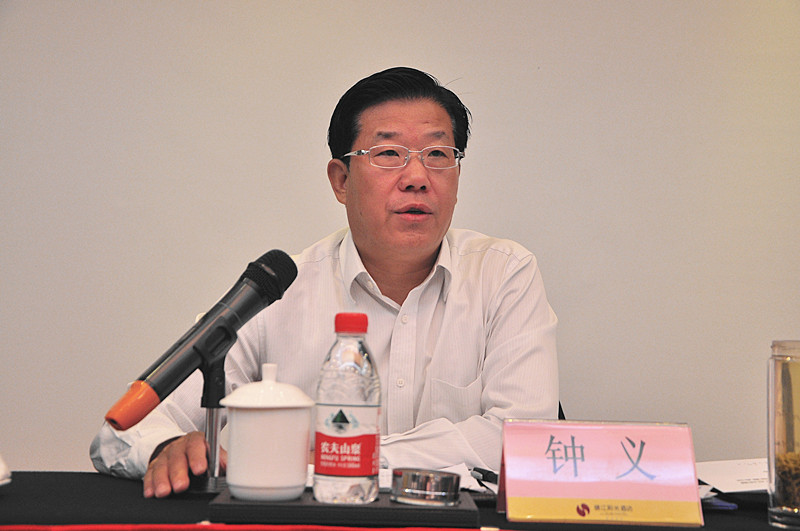 1505269396074023110.jpg 选用钟厅长.jpg