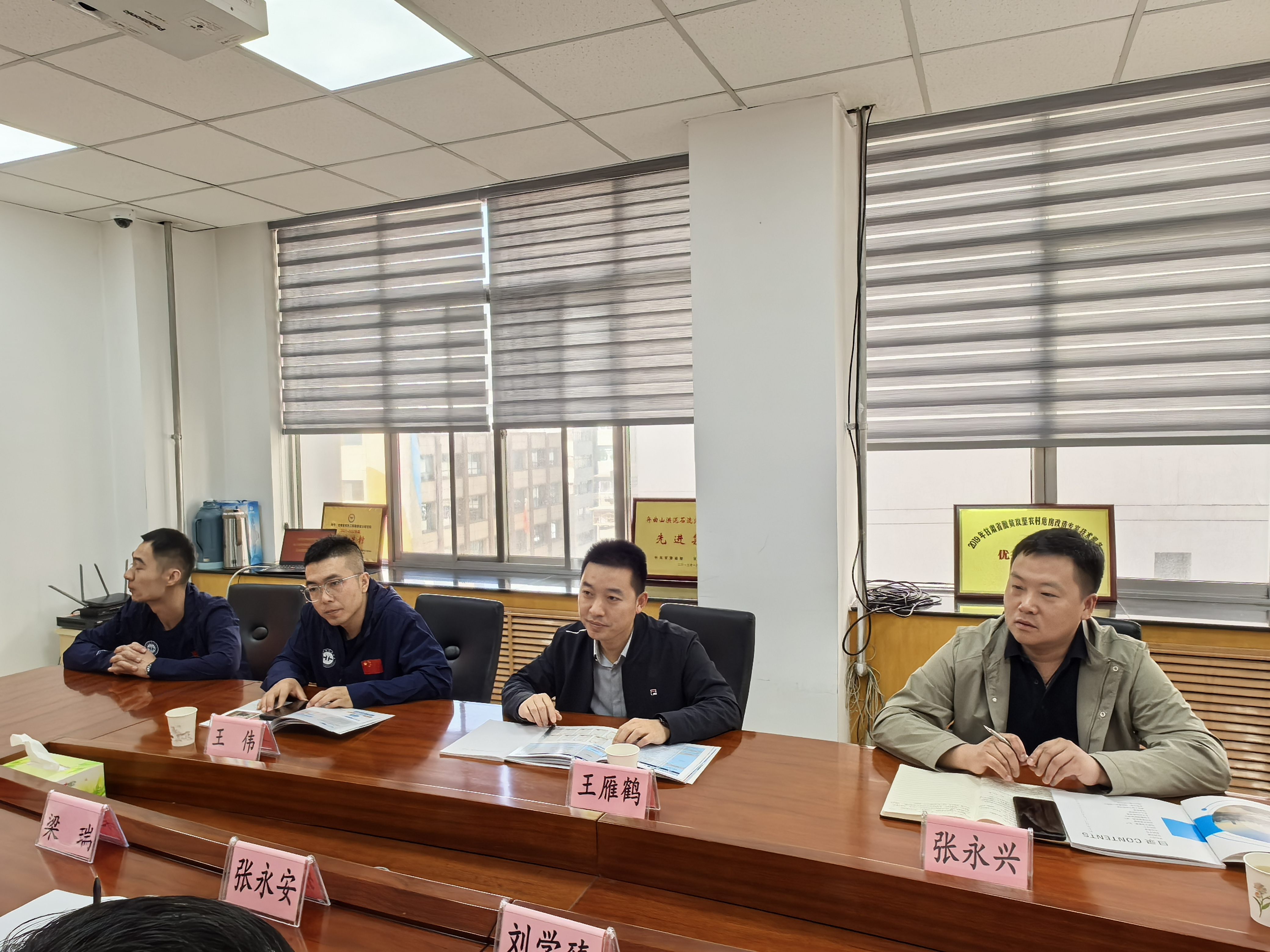 1747299055102080853.jpg 1747299055102080853.jpg