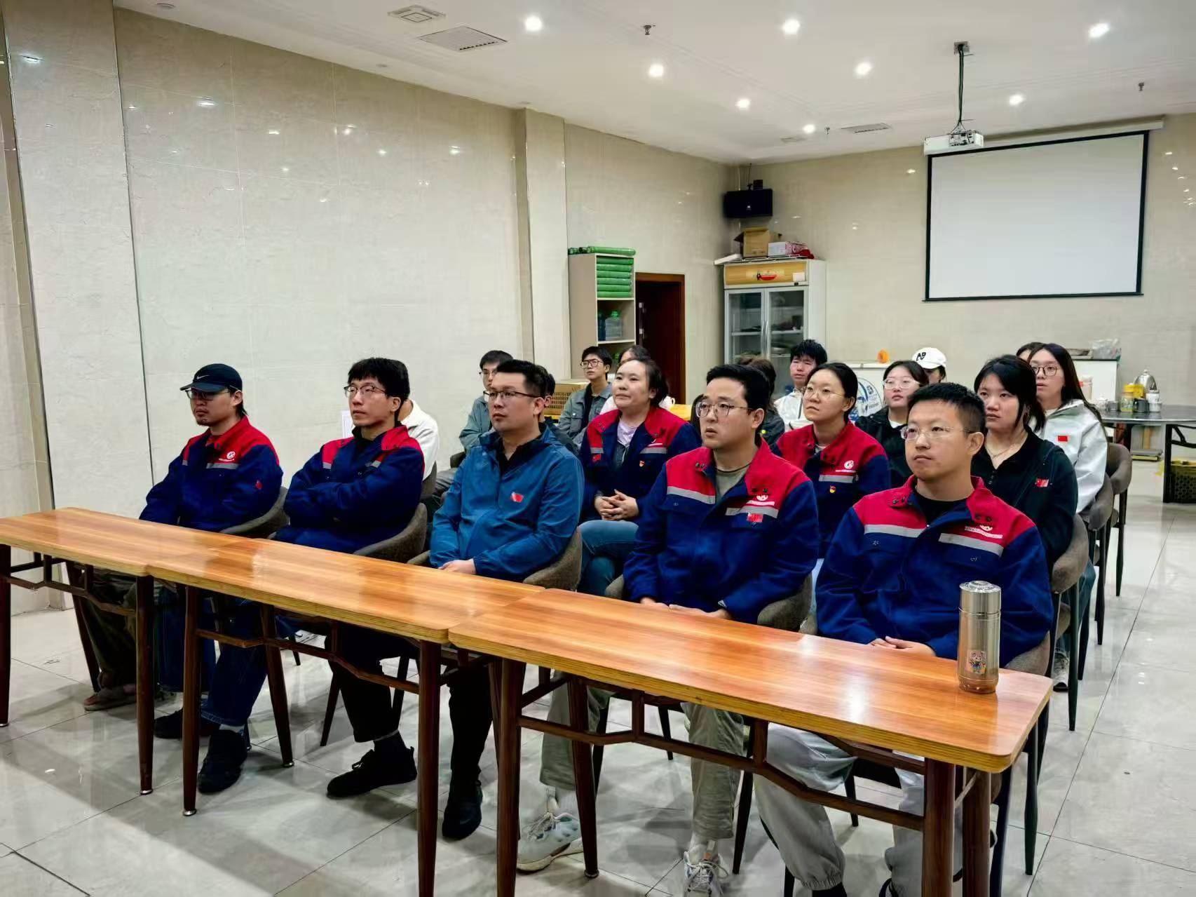 1756882479810061335.jpg 1756882479810061335.jpg